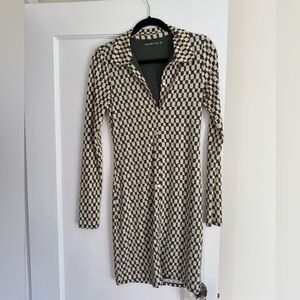 Abercrombie & Fitch Black and Cream Checkered Long Sleeve Dress